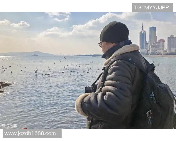 足球明星背影与微信头像的完美结合展现个性与热爱 足球明星背影与微信头像的完美结合展现个性与热爱